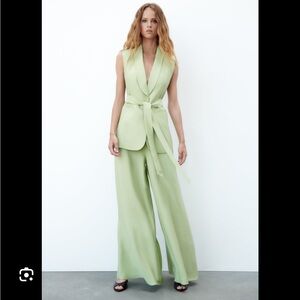 Zara 2 pieces matching set Green Tuxedo collar Vest and wide leg pants.